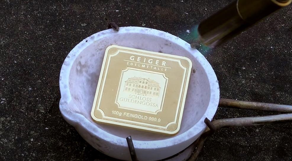 EBC金融：特朗普"痛觉敏感"暴露致命软肋！三线作战遭反噬，美国经济逃过一劫？